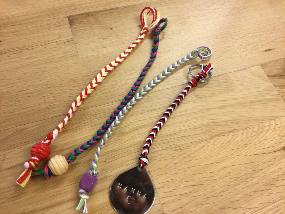 G\u00e5r att anv\u00e4nda b\u00e5de som armband eller nyckelring.