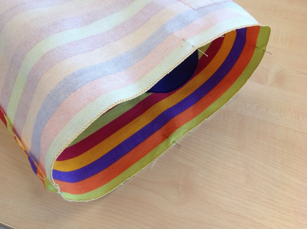 G\u00f6r p\u00e5 samma s\u00e4tt med v\u00e4skdelen.