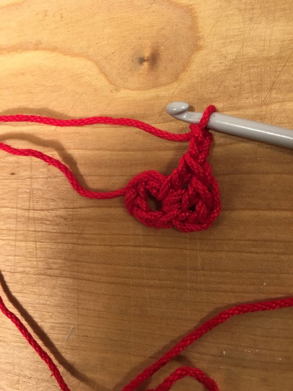 G\u00f6r tv\u00e5 luftmaskor.