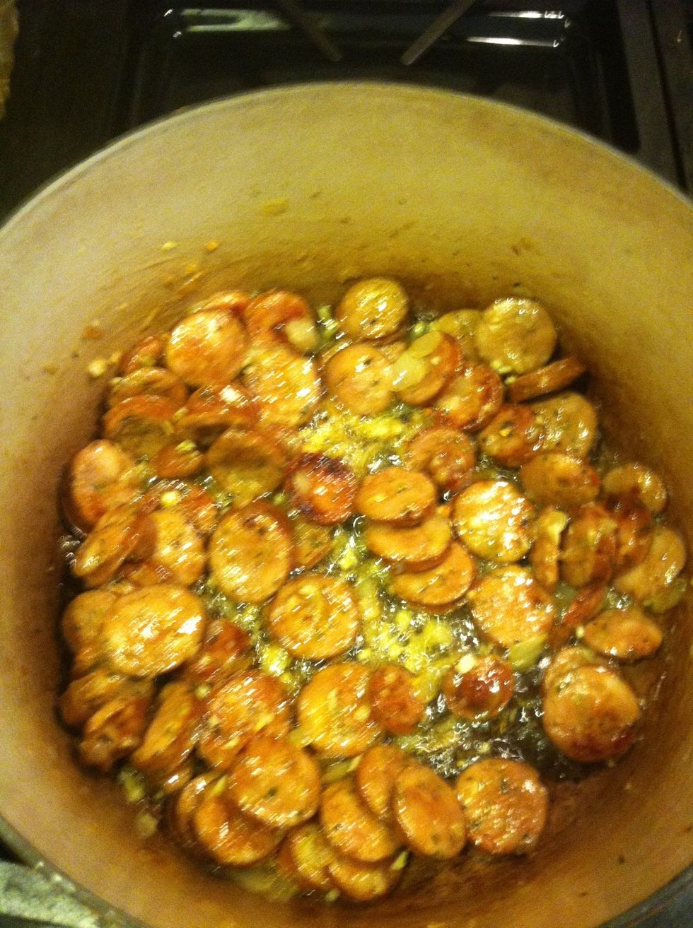 Garlic added- kitchen should be smellin mightyyyy fine right about now