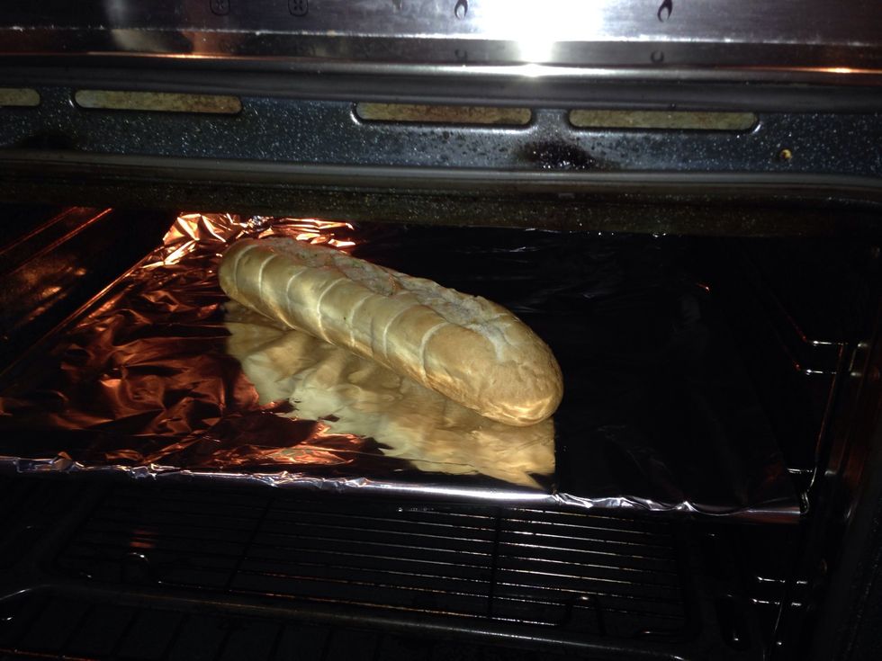 Garlic bread for 12 minutes