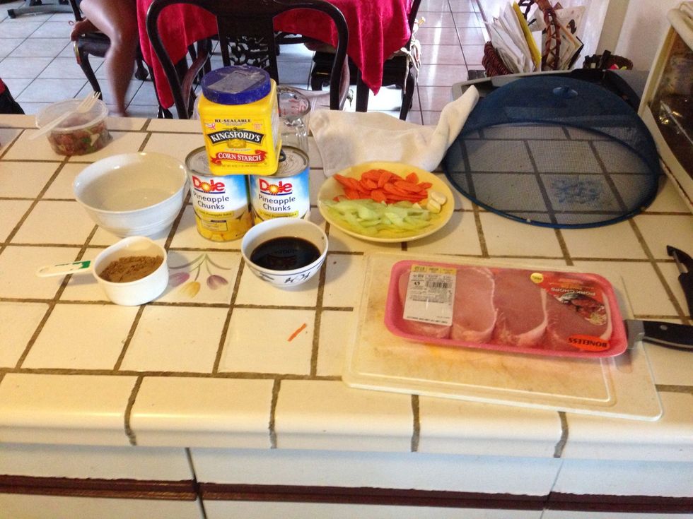 Gather all your ingredients together so that you're not running around looking for this and that. The veggies are optional. I like carrots and celery in this dish so I sliced a couple of each.