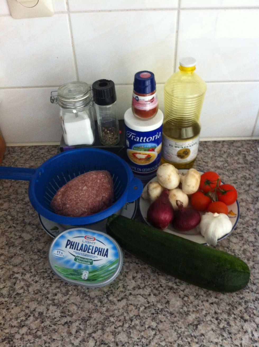 Gather the supplies. Make sure to wash all the veggies. Before you start: preheat oven at 180 Celsius degrees.