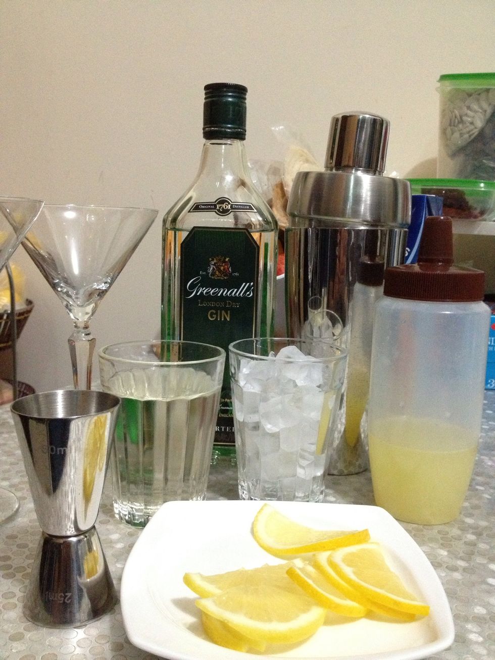 Gather the supplies. the quantity in the supplies list makes 1 cocktail.