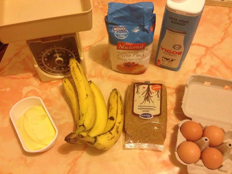 Gather up the ingredients on the table. In this recipe I used brown sugar, but you can use white if you prefer.