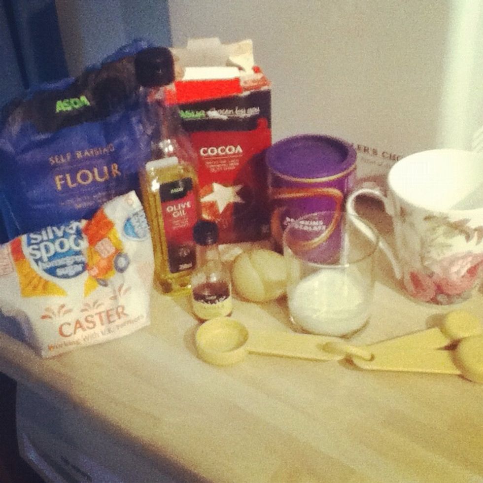 Gather your ingredients! :)  Edit: Sorry I changed the amount of ingredients needed, the info in the supplies is wrong but i have written it in the guide :S)