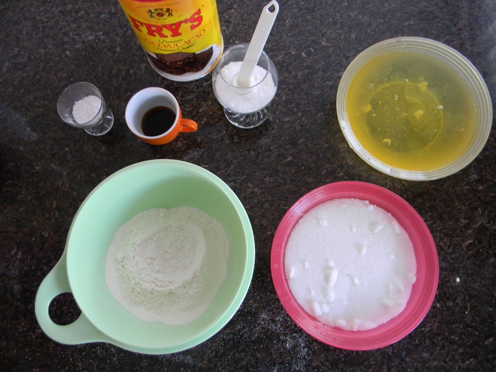 Gather your ingredients. Pull up the little grey tab at the bottom of the page for the exact amounts.