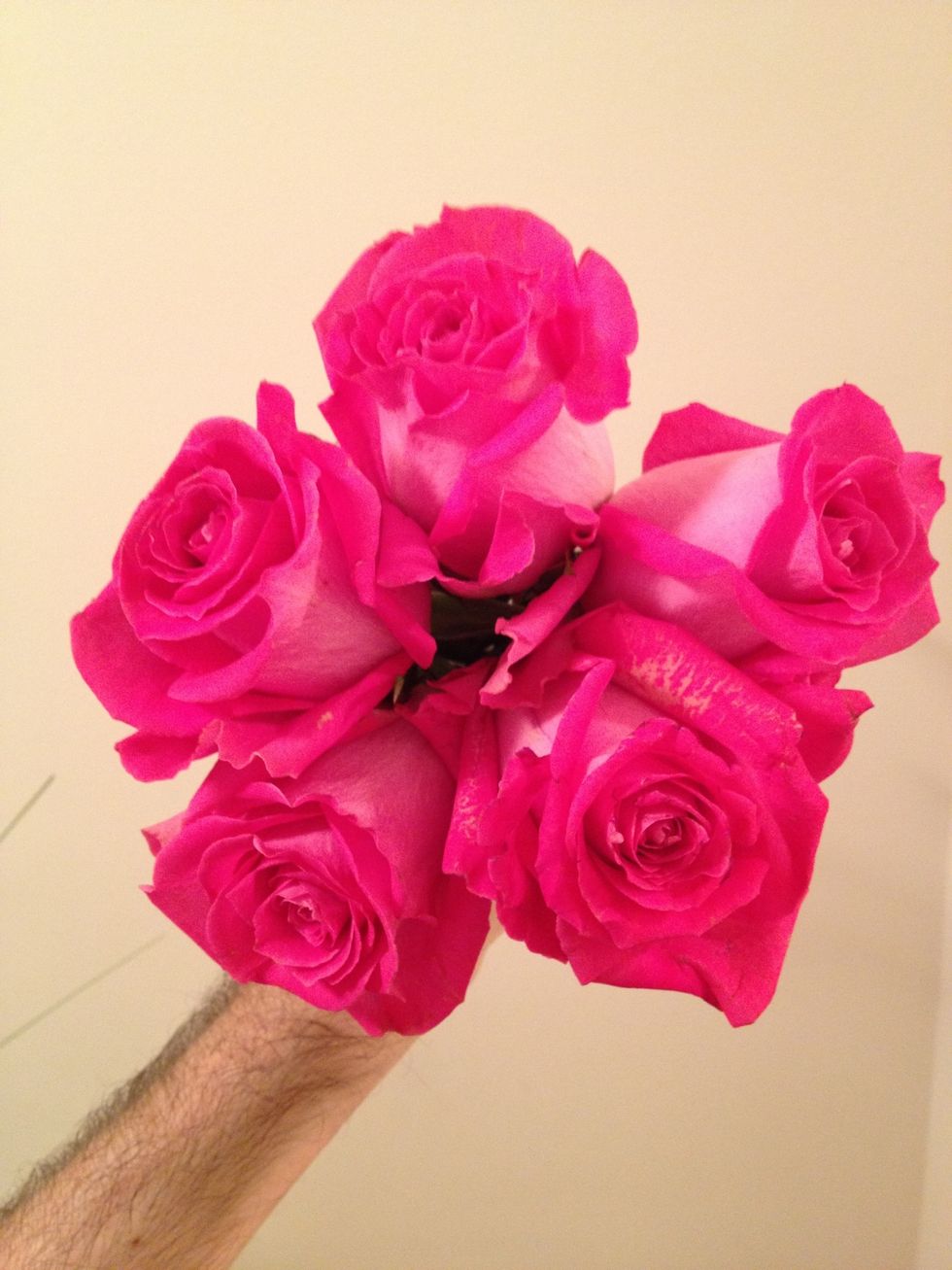 Gather your roses in a circle