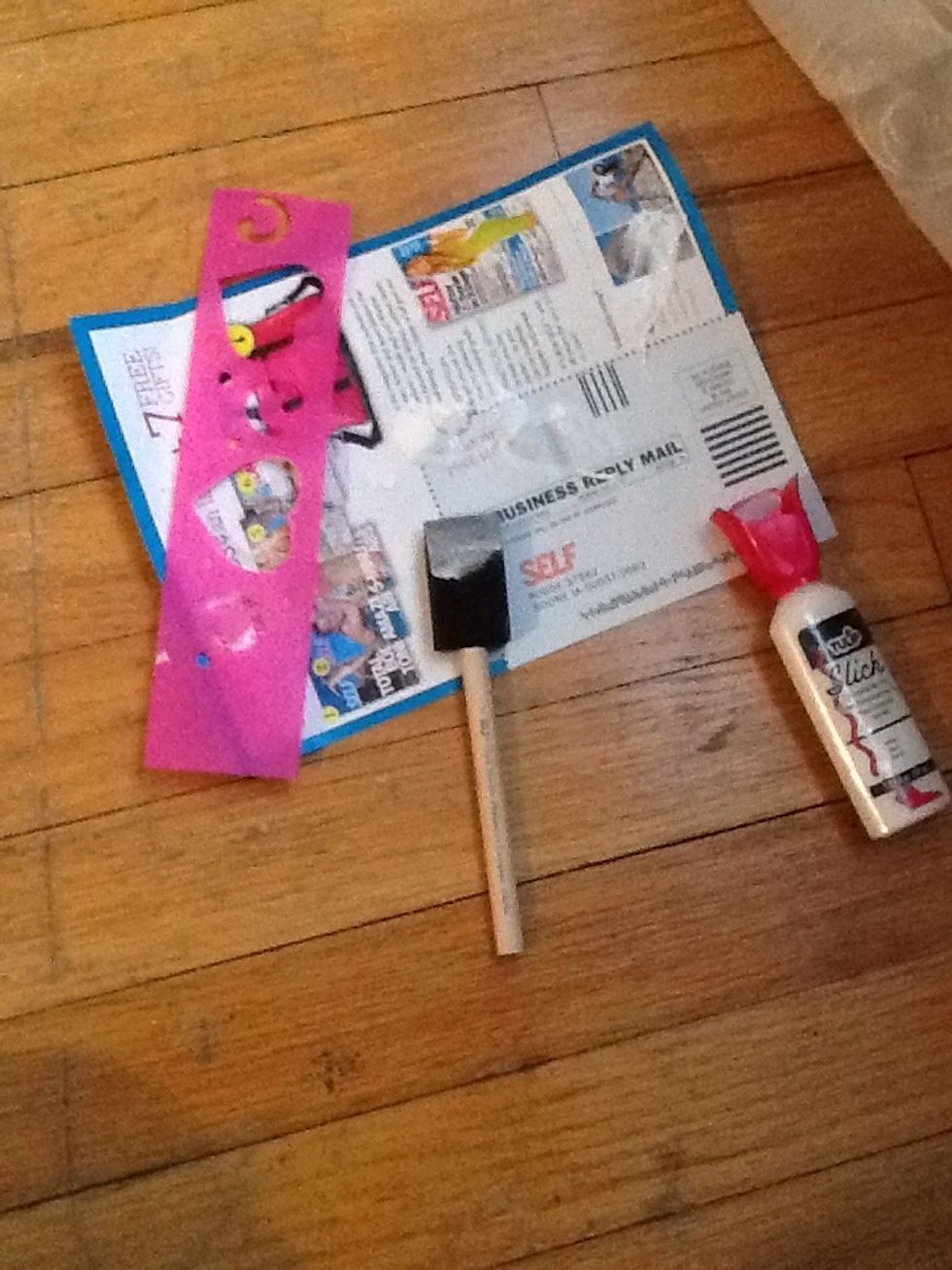 Gather your supplies...I used teal,white,and neon pink fabric paint