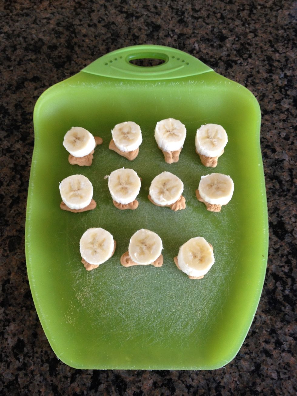 Gently place the banana slices upon the cookies so you don't disturb their flavor. (actually I made that up - I don't think the flavor gets disturbed)