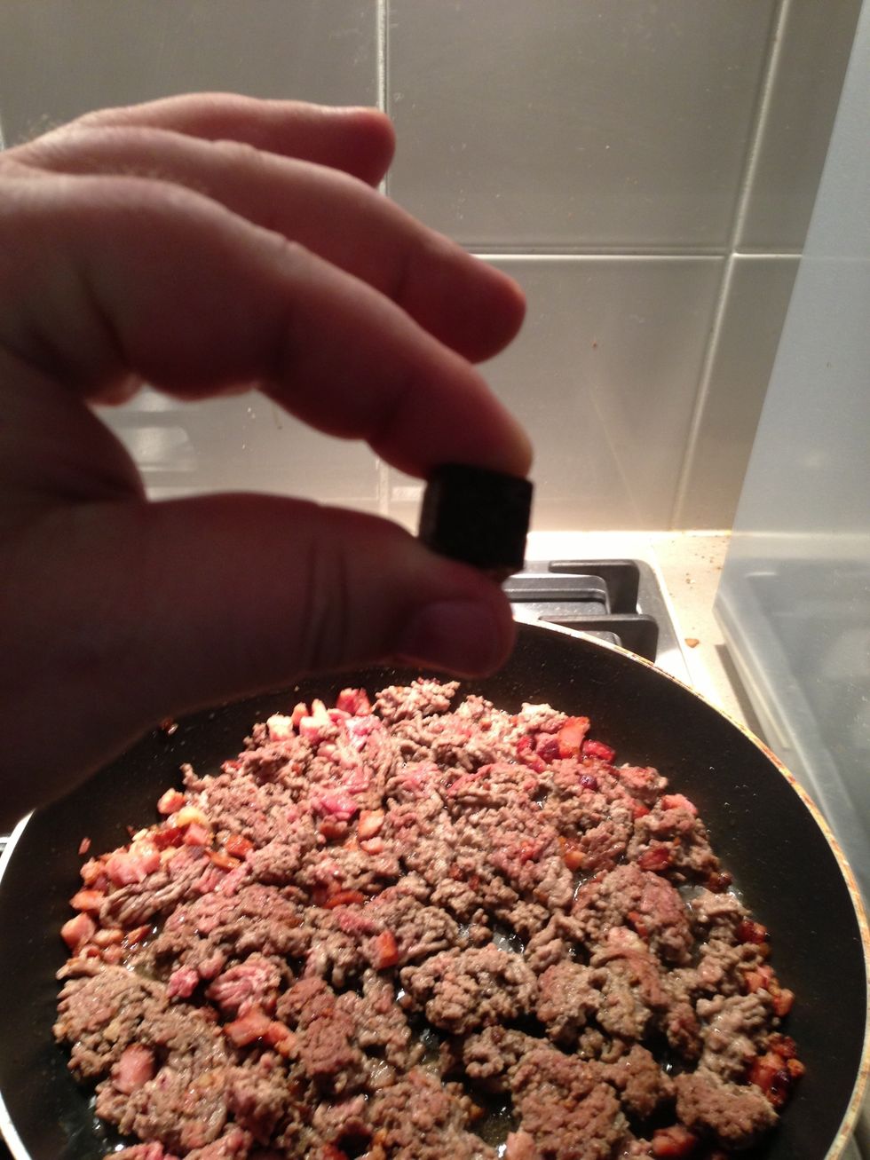 Get 1 beef stock cube or 1 teaspoon of beef stock powder