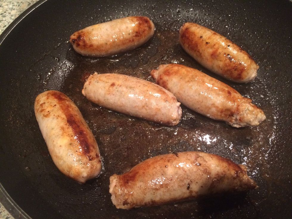 Get a nice colour all over, keep pan hot but not too hot