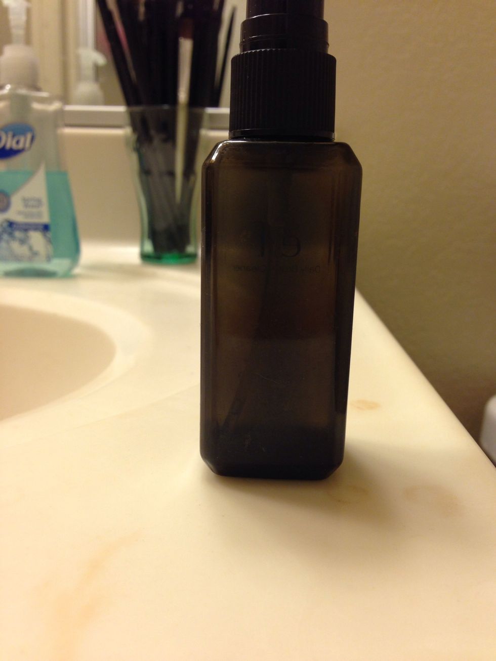 Get an empty plastic spray bottle. You will use this to make and keep your solution in.