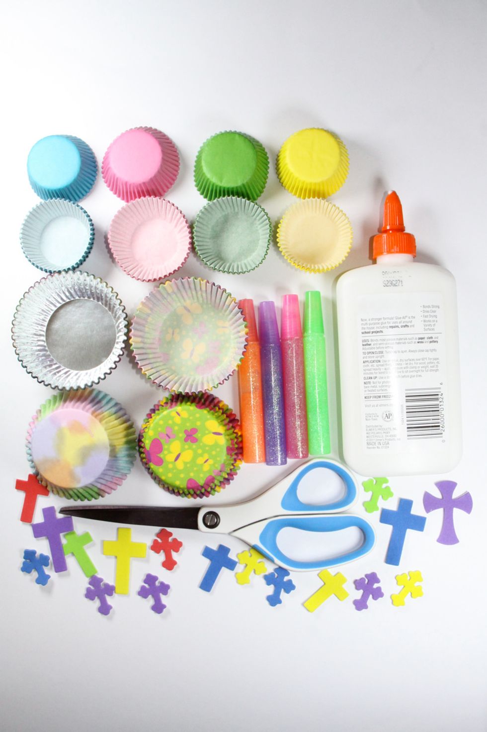 Get colorful cupcake holders in large and small sizes to create the "flowers." Find foam or jewel accessories, glitter glue or any other creative materials to decorate the inside of the cups.