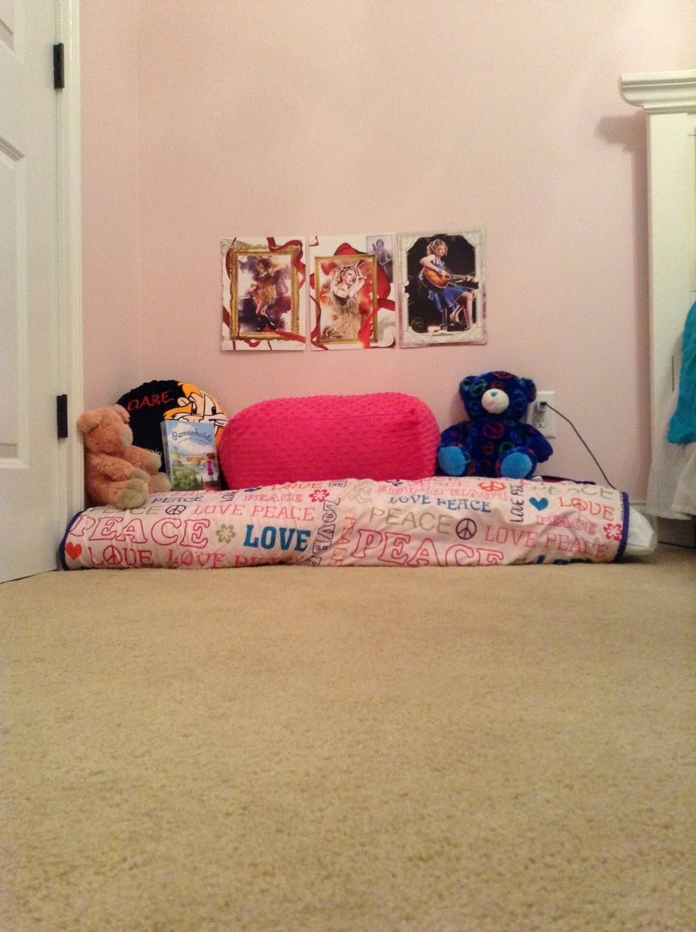 Get crafty! You can make anything! From bracelets, to cards for the special people in your life, even a little area for you to hang out in as you can see I did above! Make your summer unique!