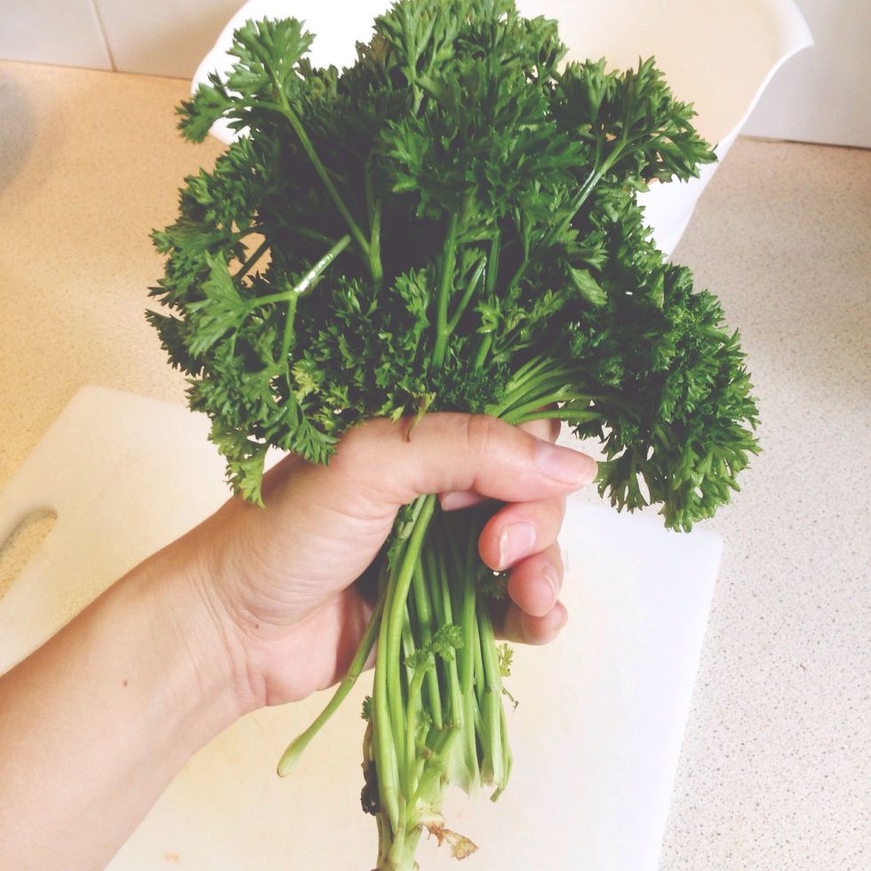 Get one small handful of parsley.