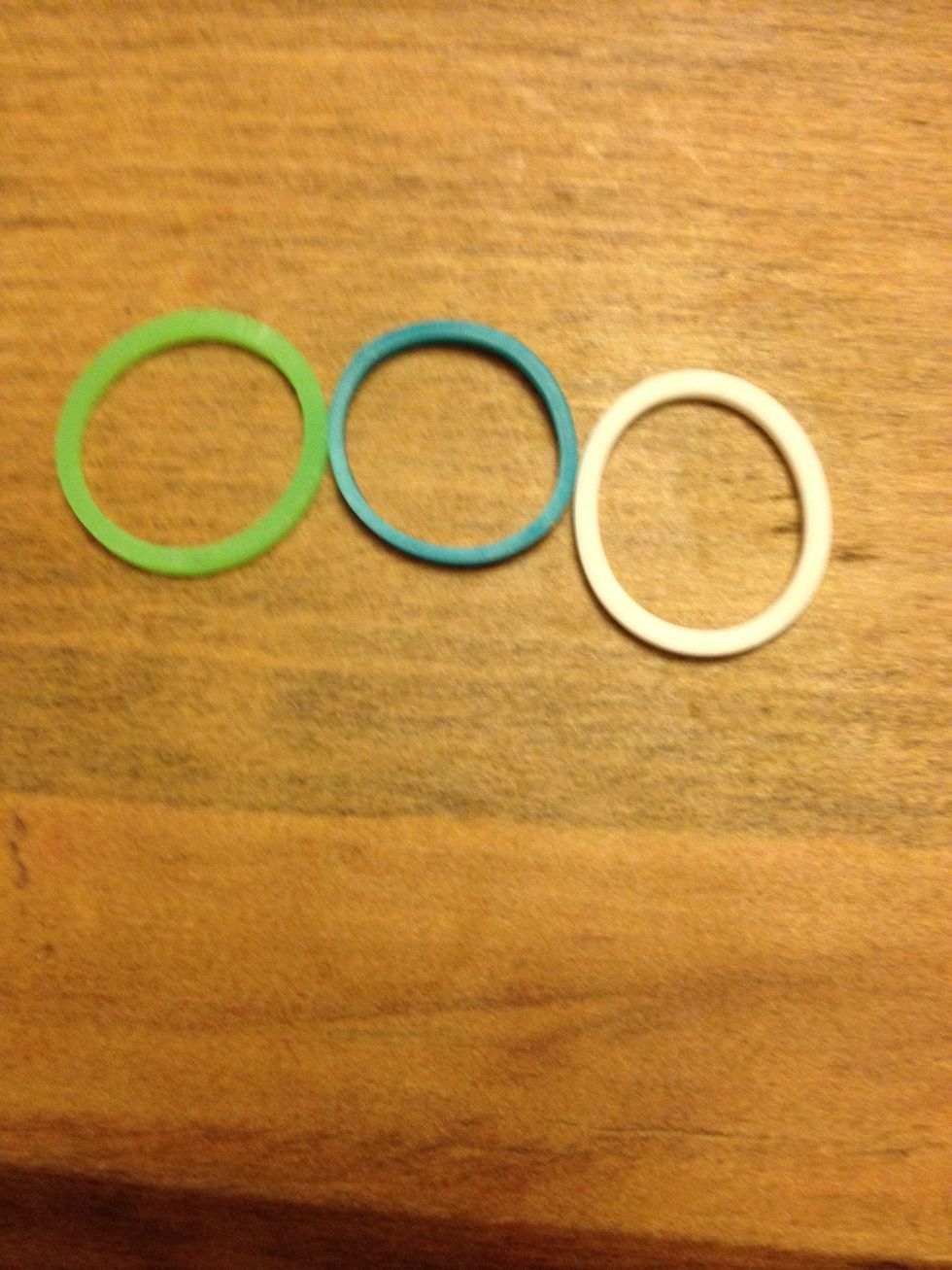 Get three rubber bands  (or more)