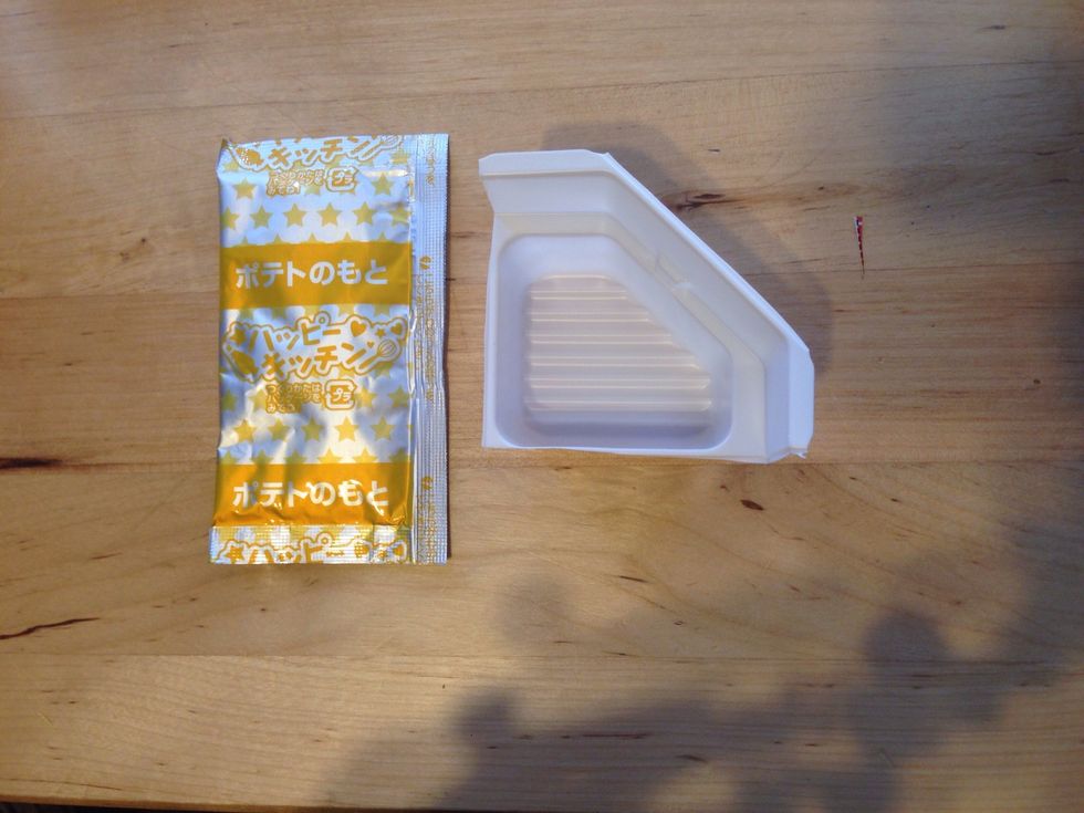 Get YELLOW Packet -French Fries Powder Mix and Ribbed Bottom Fry Tray