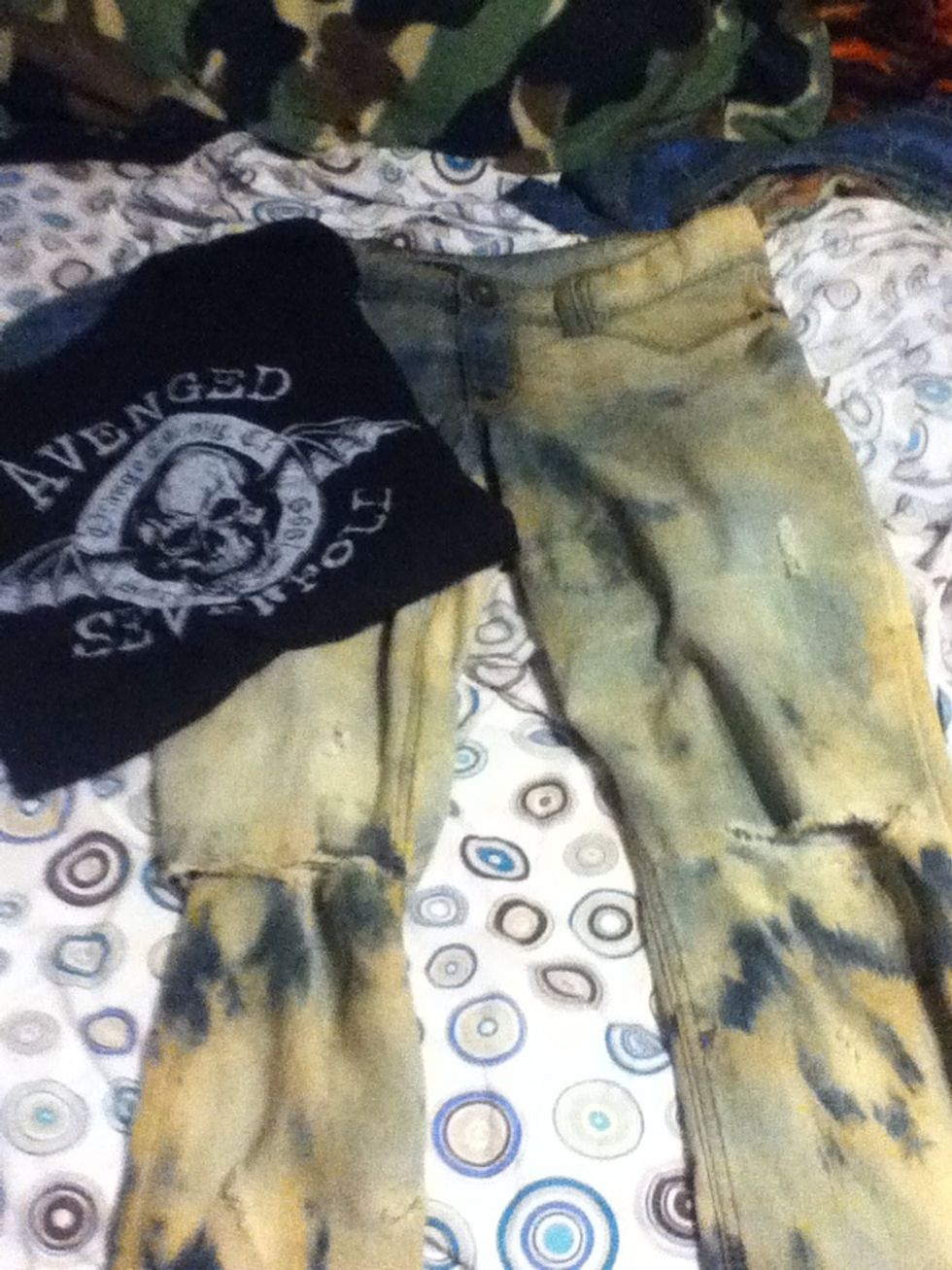 Get your band shirt and, in my opinion, sexy pants. Along with your converse or some type of shoe,