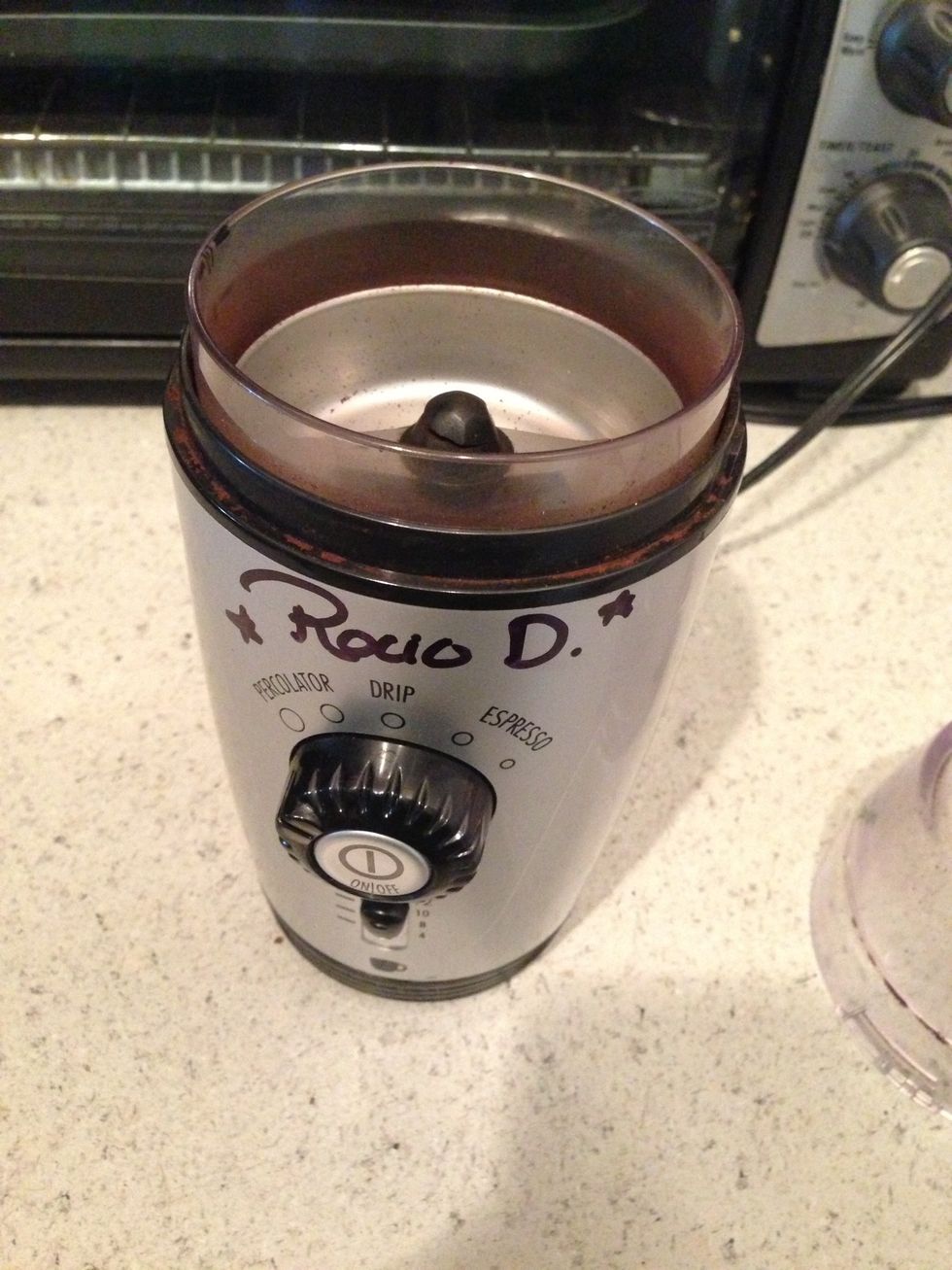 Get your grinder, although I'm using Hamilton Beach "Custom Grinder"