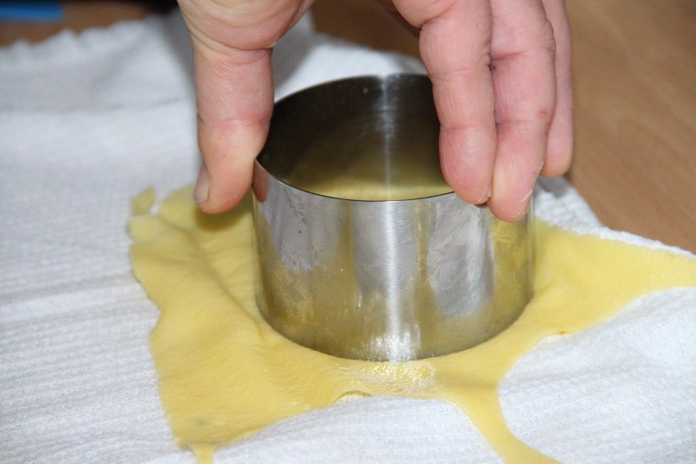 Get your pasta layers ready by cooking them in salted boiling water for about 20 sec and then put in cold water