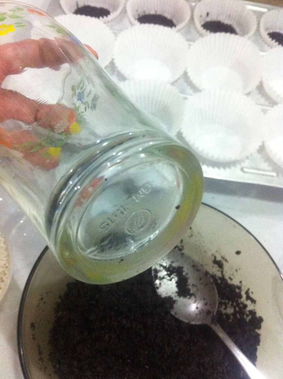 Get your tall glass. Look at the bottom of the glass I used