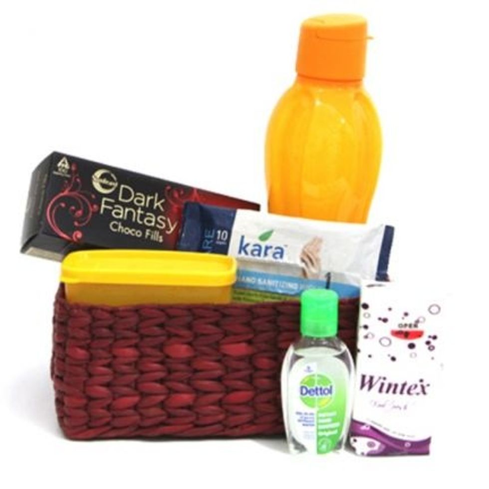Gift packs: Express your love by gifting your mom with handful of gifts that will make her smile. Gift her a hamper full of her favorite cosmetics, chocolates or d\u00e9cor items.