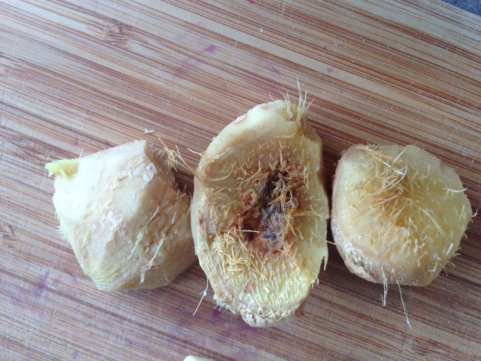 Ginger, pealed. Needs to be the same quantity as the garlic.