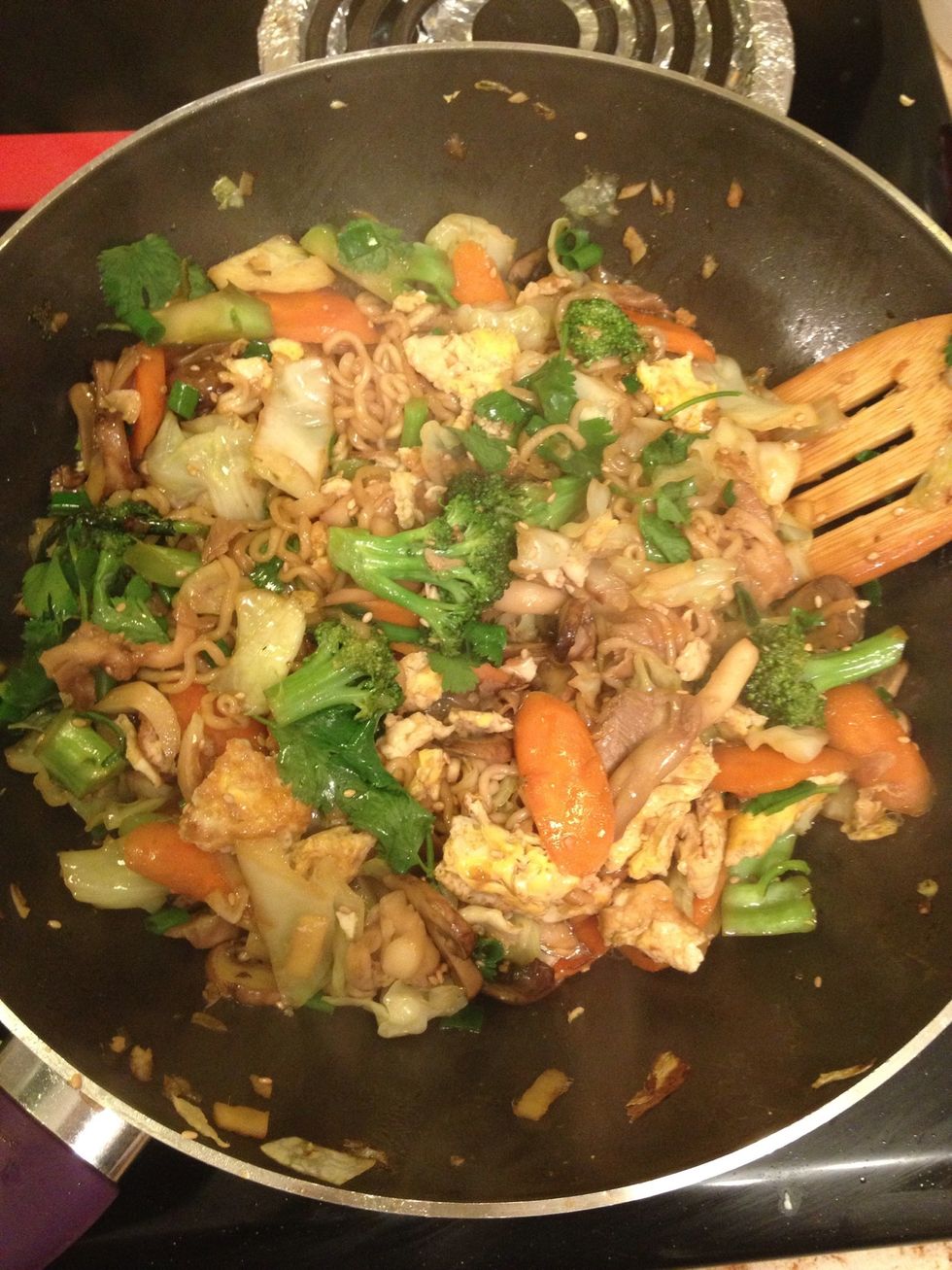 Give it a final stir to mix the sesame seeds and herbs. And you're done! This should have taken a total of 10-12 minutes from the time your water was boiling.