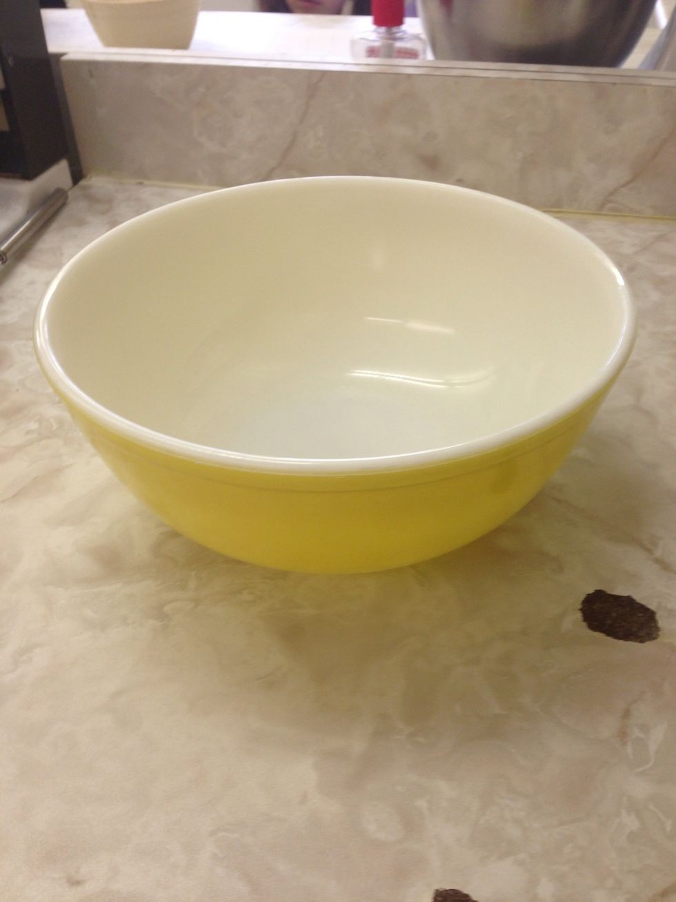 Glass bowl  This is used to mix ingredients  I can use this when I make pie