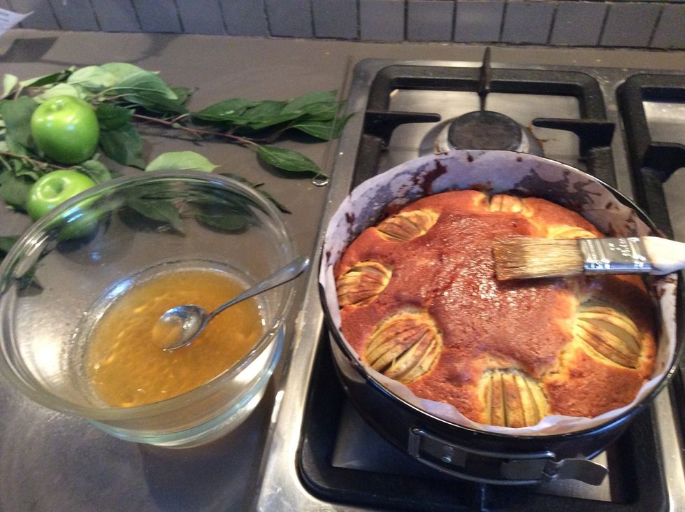 glaze cake with apricot jam mixture