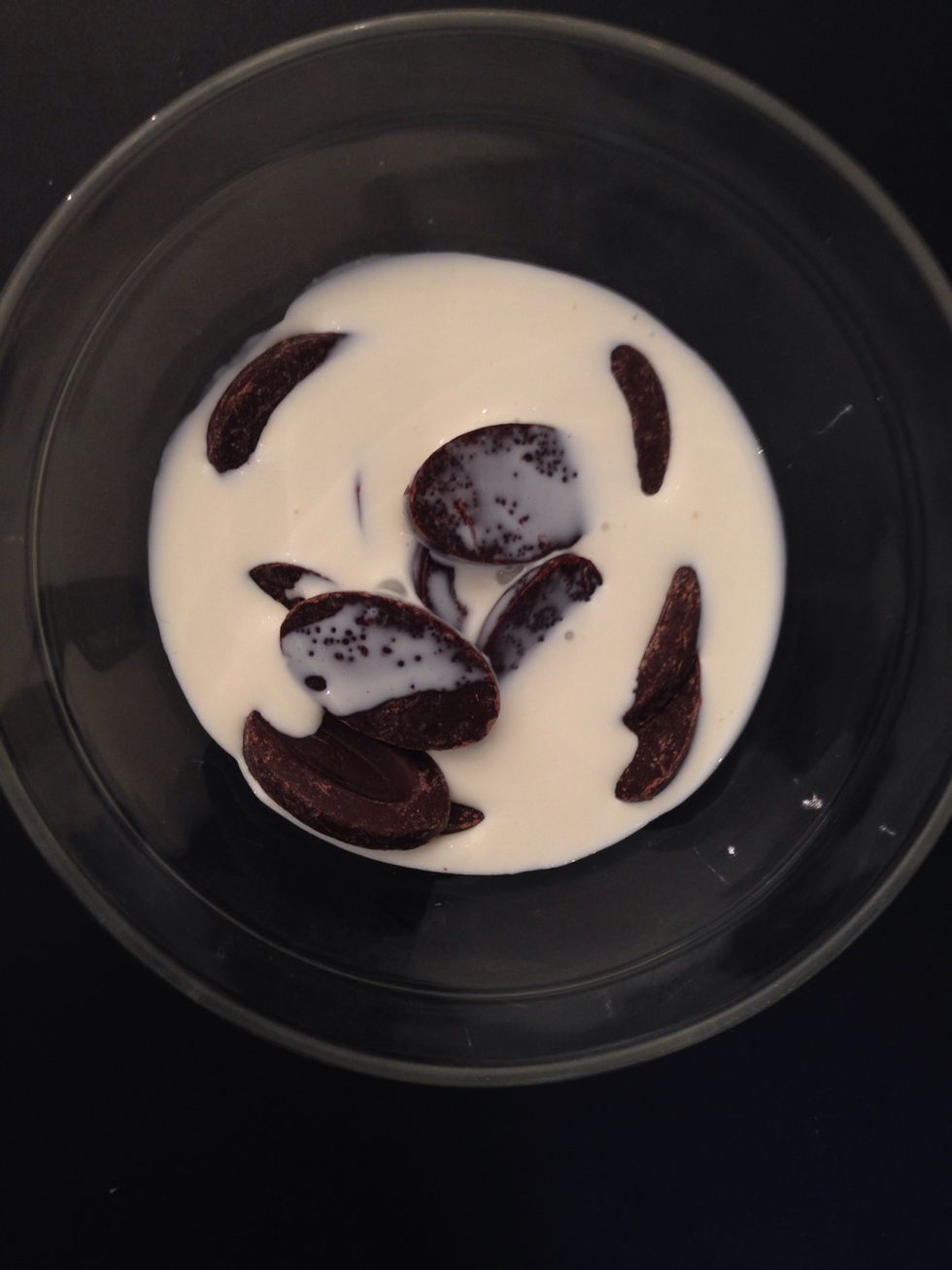 Glazing with shiny choclate 60 gms chocolate + 60 gms double cream. Melt and add a small Tsp of agave syrup or maple syrup. The ideal would be 1/2 Tsp of glucose.put together and melt in the microwave