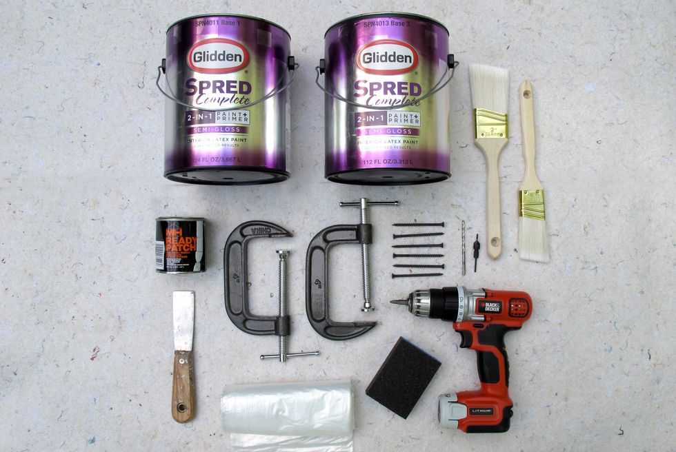 Glidden Spred Complete 2-IN-1 Paint + Primer was my go-to choice for this project. Besides saving me time & money, this self-primer paint is also low-VOC and low odor.