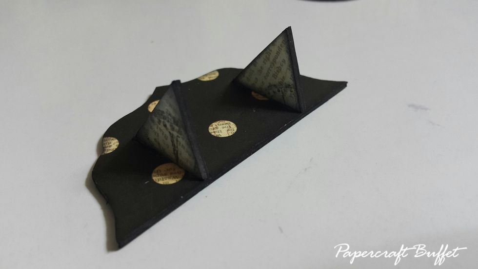 Glue on the legs, adhere on the clock chipboard piece and done for the clock.