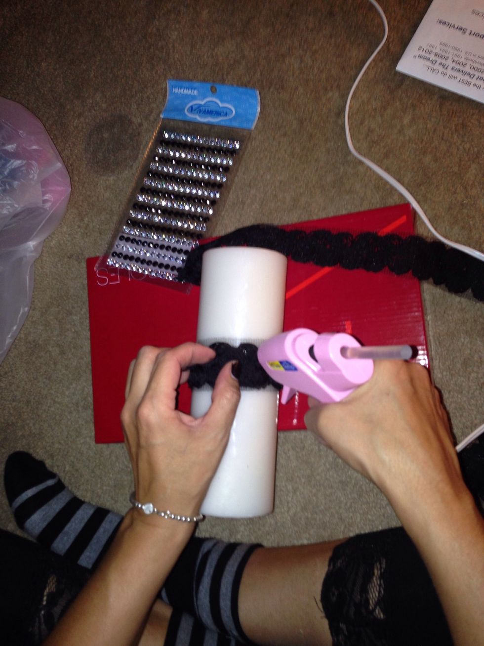 Glue ribbon to ribbon not to candle