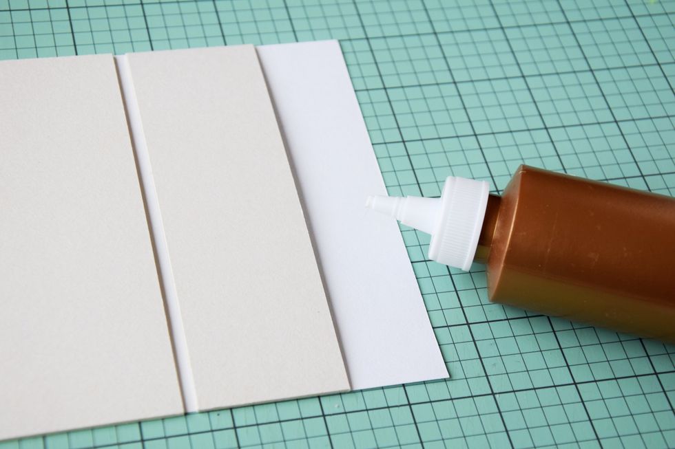 Glue the details as it is shown on the picture.