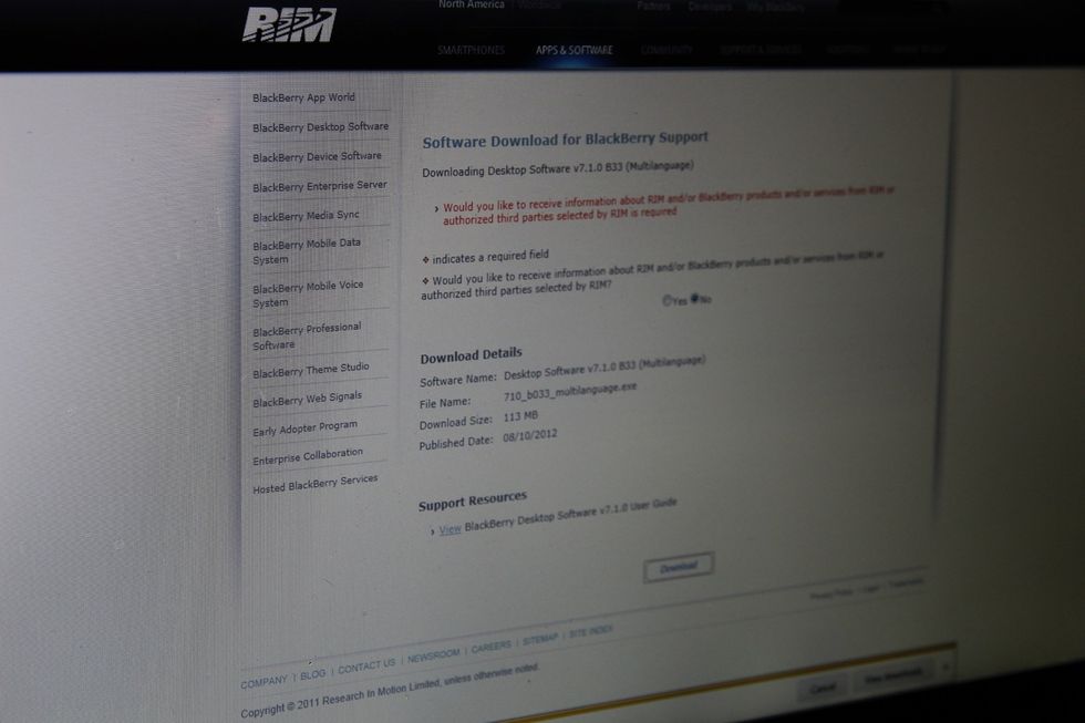 go to blackberry.com/102 to install the software