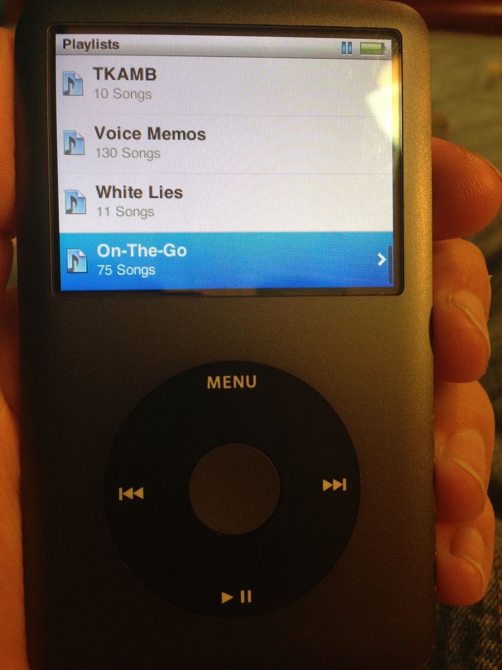 How to make a playlists on your ipod classic B+C Guides