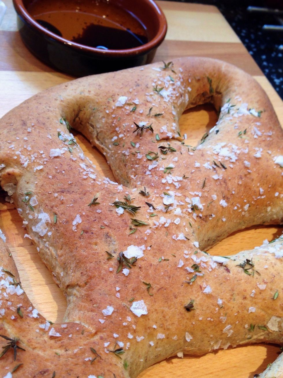 Goes well with olive oil and balsamic vinegar. Goats cheese and Parma ham also goes perfectly with this warm treat.   Enjoy!!!