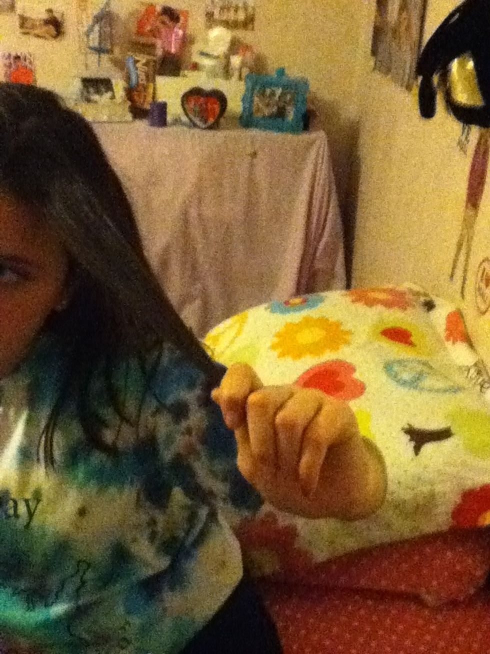 Grab a peice of hair that is 1inch thick