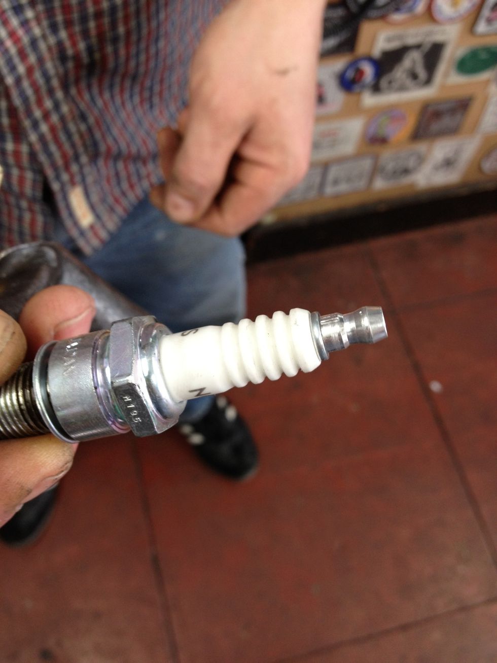 How to replace a spark plug on a scooter B+C Guides