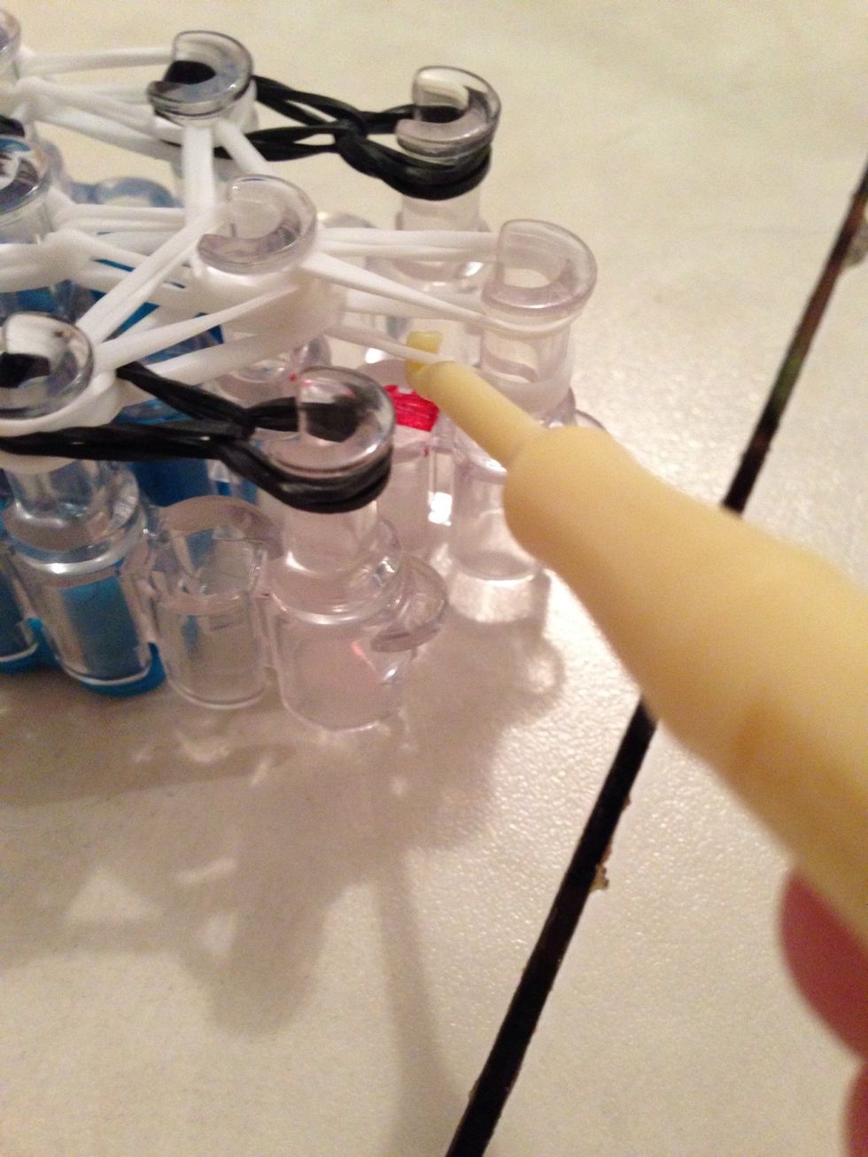 Grab the bottom 2 white bands