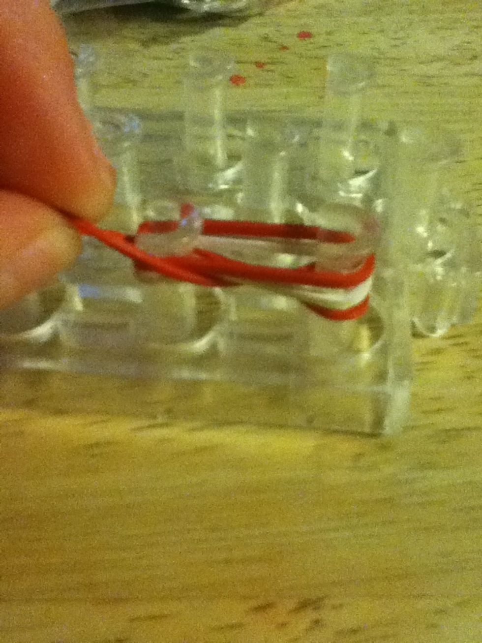 Grab the bottom band