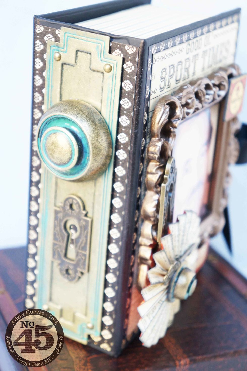 Graphic 45 Staples Metal are fun to work with, especially on masculine projects like this... no mulberry flowers here!