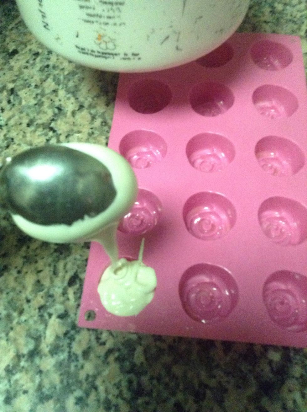 Grease the mold and pour the mixture