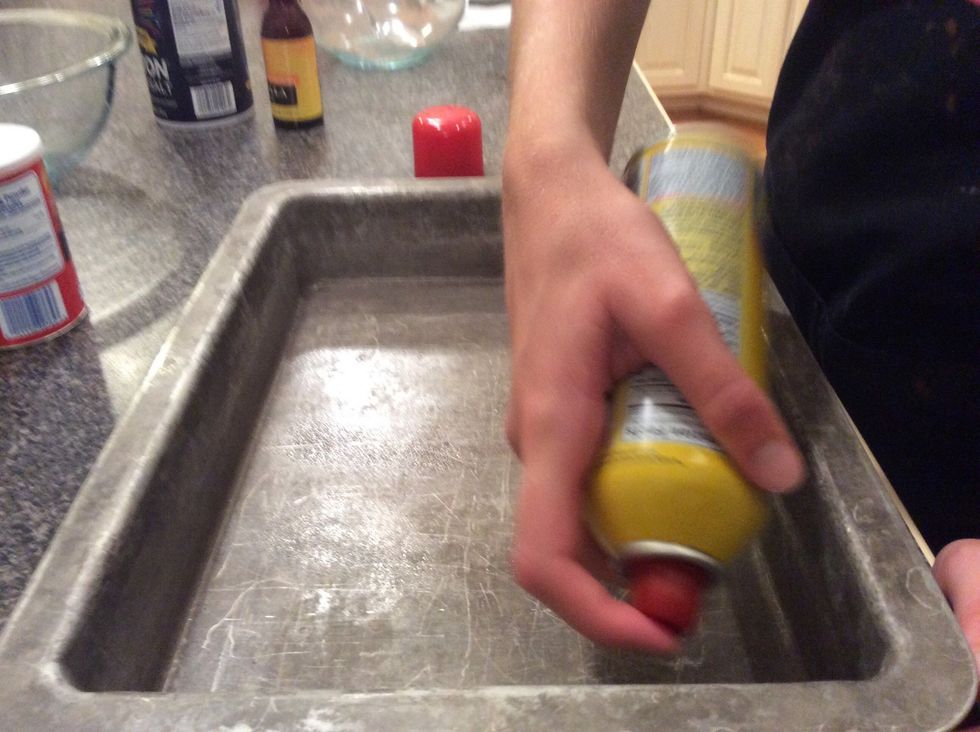 Grease this pan using spray or butter.