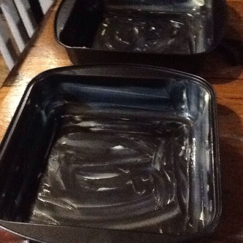 Grease two 20 center meter circle or square tins