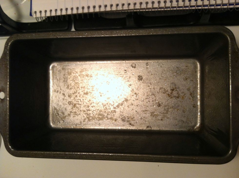 Grease your loaf pan (the orig recipe called for a 9x5x3 inch pan but mine is 8.5inches so i made two smaller loaves)