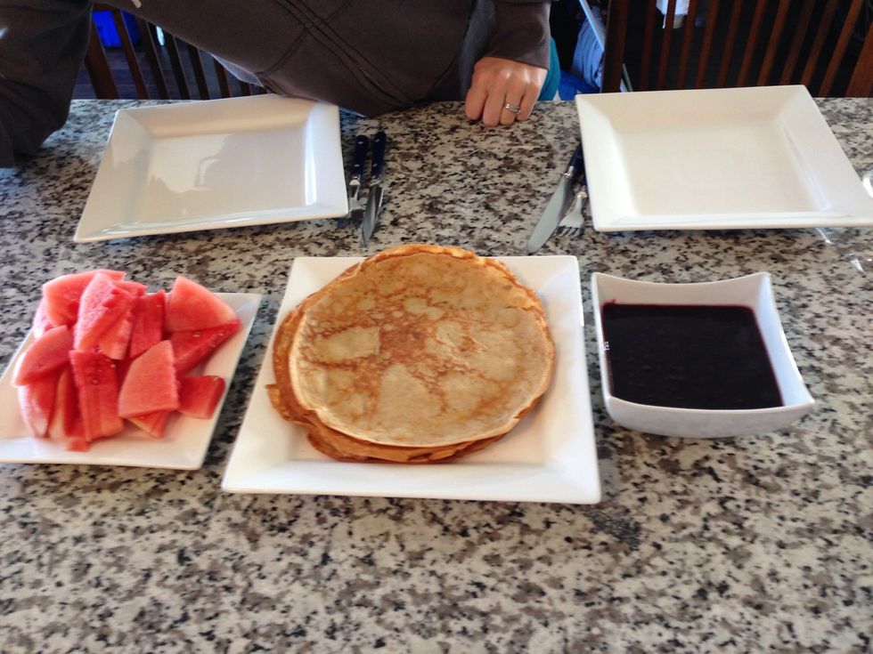 Great with crapes and fresh fruit!