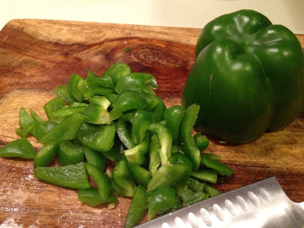 Green bell pepper cut into bite-size pieces